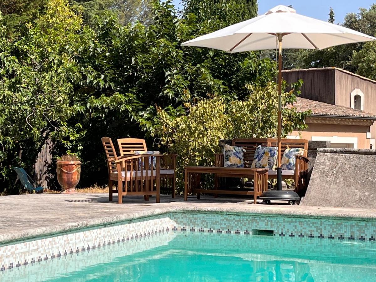 Maisonnette indépendante avec jardin/patio Nimes Exterior foto