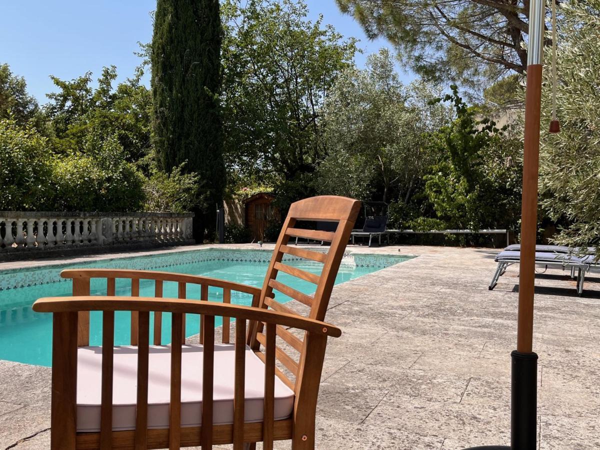 Maisonnette indépendante avec jardin/patio Nimes Exterior foto