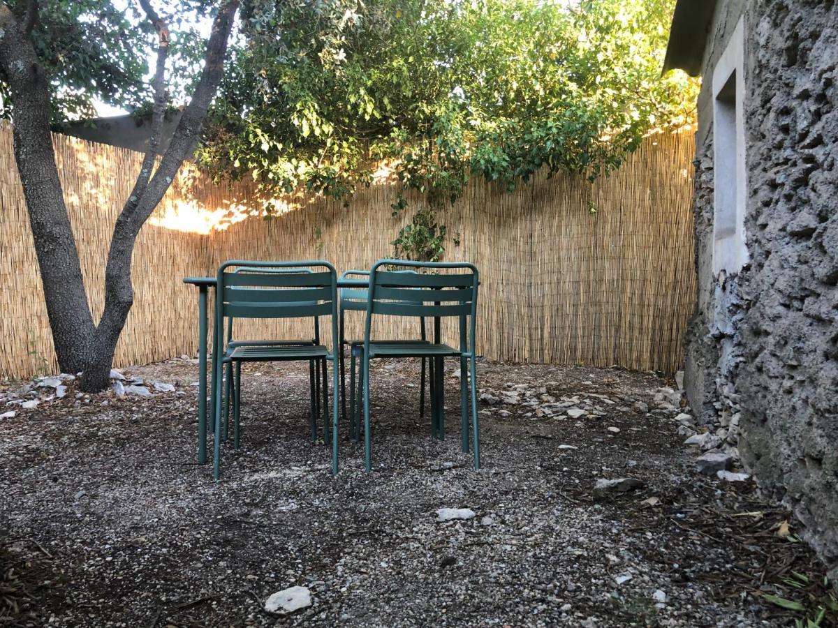 Maisonnette indépendante avec jardin/patio Nimes Exterior foto